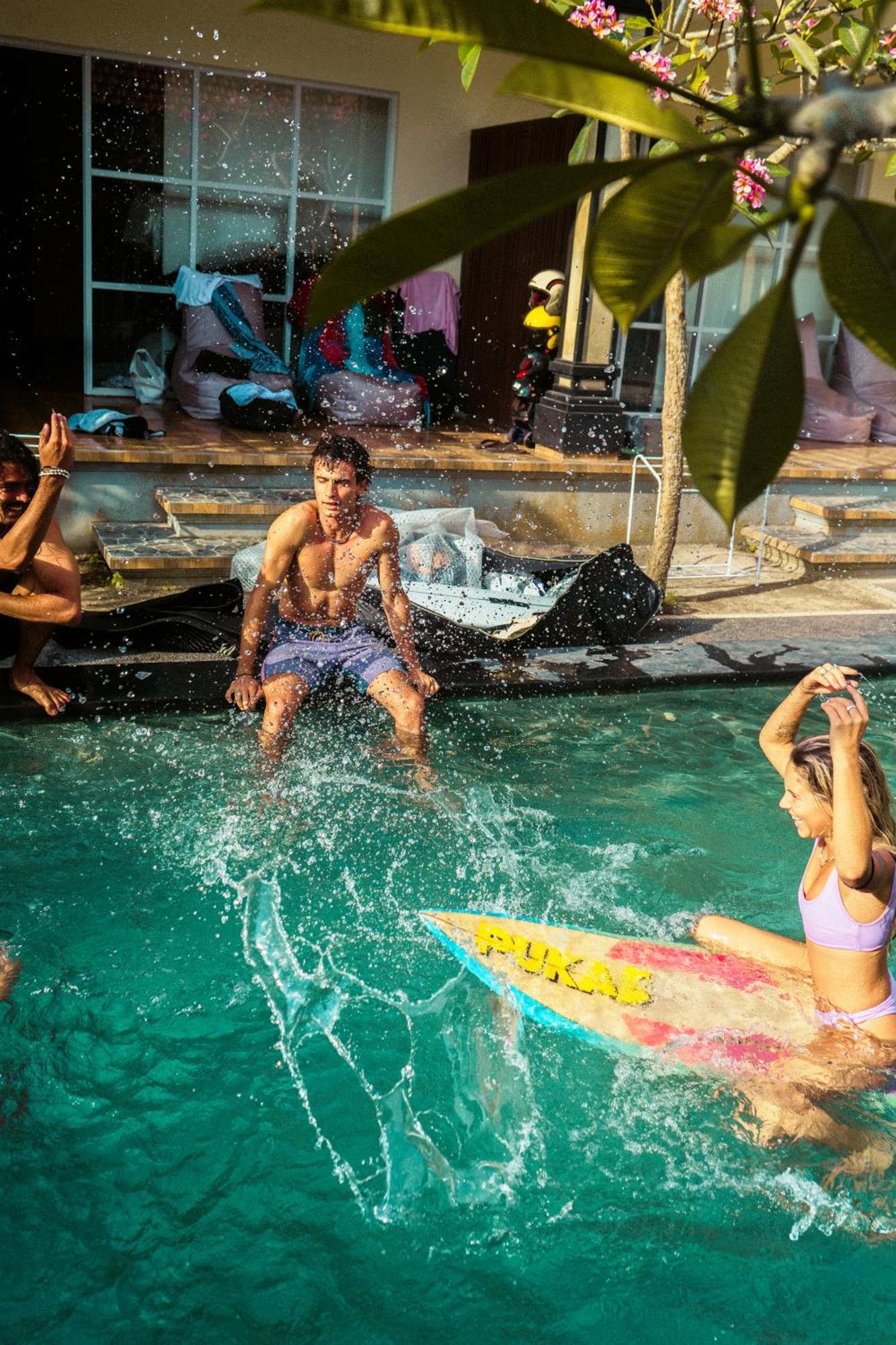 Lotide Surf Camp Uluwatu Hostel Exterior photo